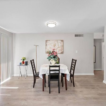 Cozy, Dedicated Workspace, Fast Wi-Fi Apartment Houston Eksteriør bilde