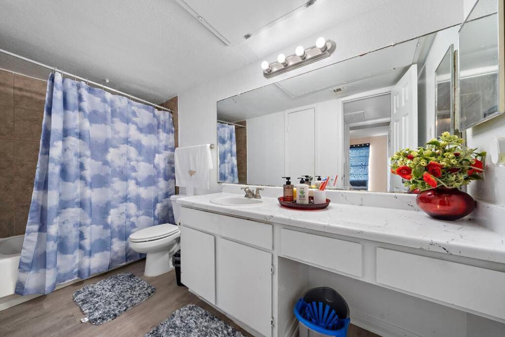 Cozy, Dedicated Workspace, Fast Wi-Fi Apartment Houston Eksteriør bilde