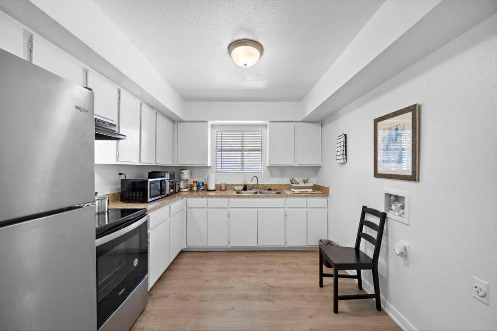 Cozy, Dedicated Workspace, Fast Wi-Fi Apartment Houston Eksteriør bilde