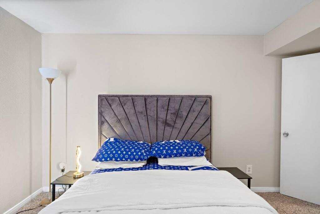 Cozy, Dedicated Workspace, Fast Wi-Fi Apartment Houston Eksteriør bilde