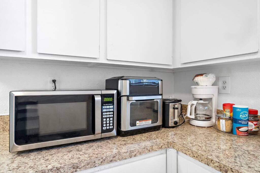 Cozy, Dedicated Workspace, Fast Wi-Fi Apartment Houston Eksteriør bilde
